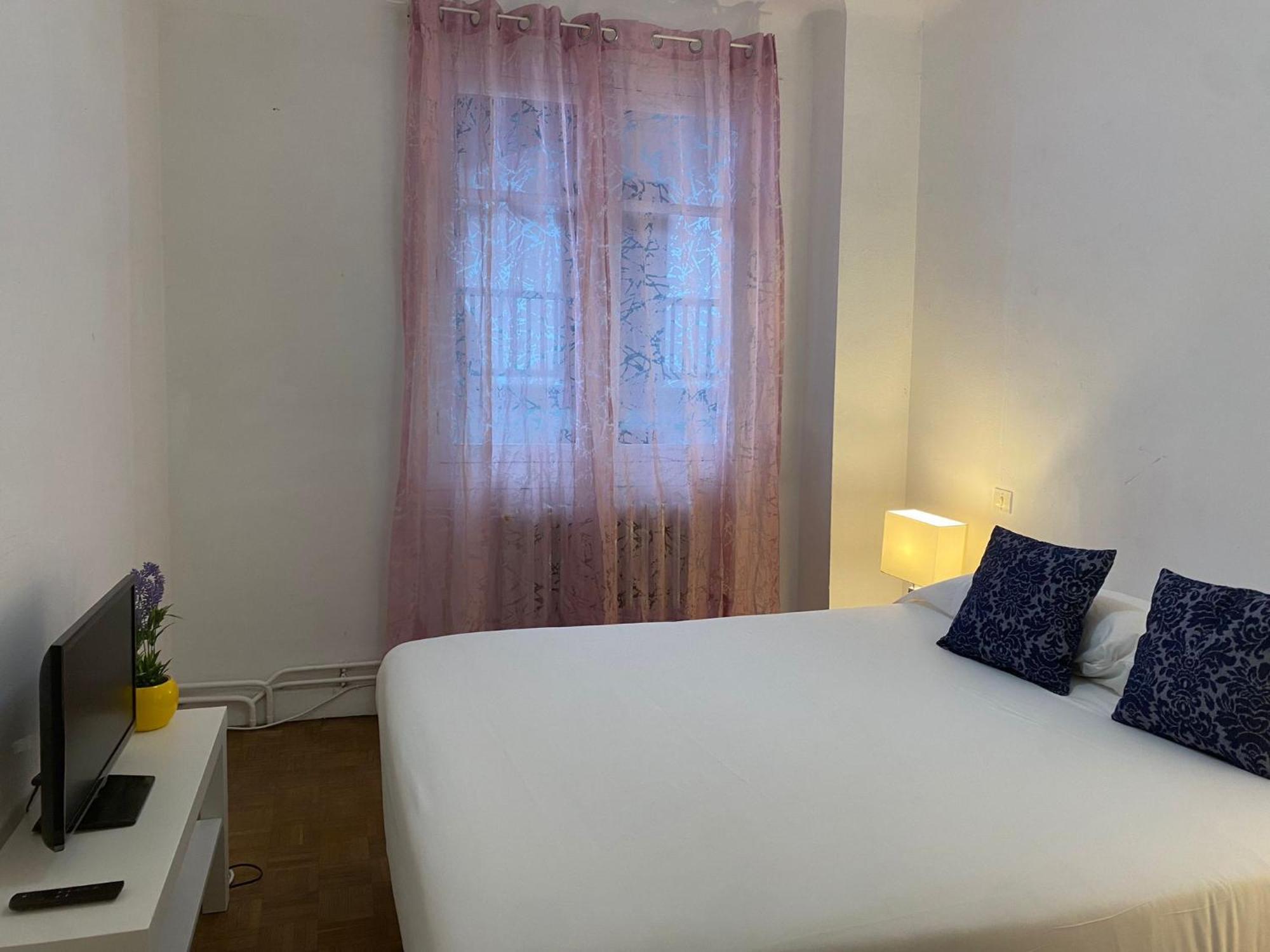 Econmic Room In A Private Apartament Hendaye Zewnętrze zdjęcie